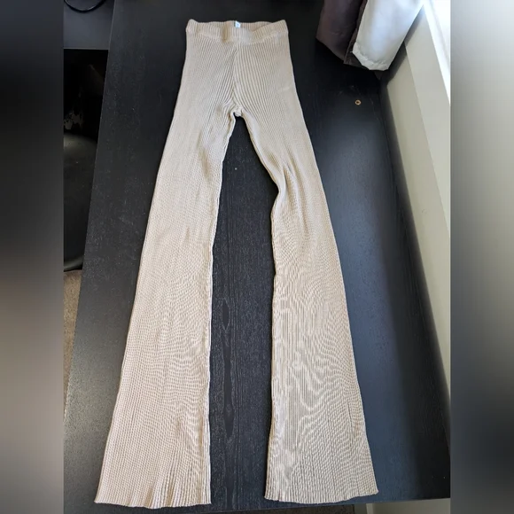 KOTN Ribbed Lounge Pant in Natural - Picture 4 of 11